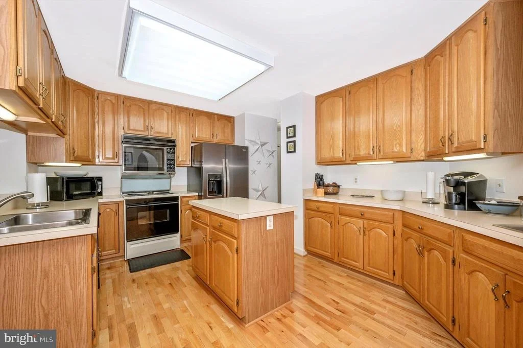 Photo of 841 DUNBROOKE COURT