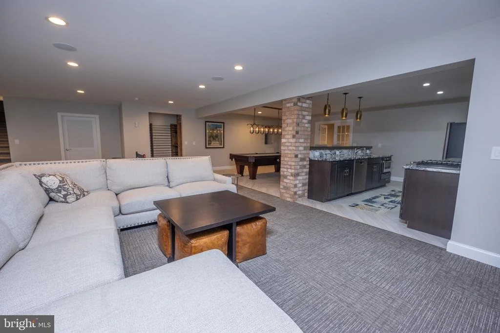 Photo of 1001 SUTTER LANE