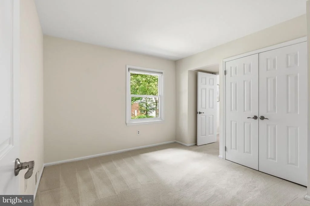 Photo of 10811 MIDSUMMER DRIVE
