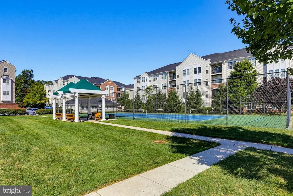 Photo of Unit 304 at 7305 MAPLECREST ROAD