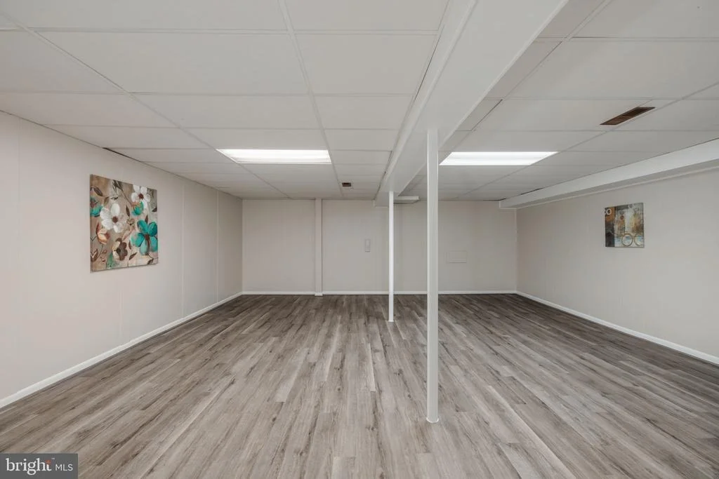 Photo of 8815 BURBANK ROAD