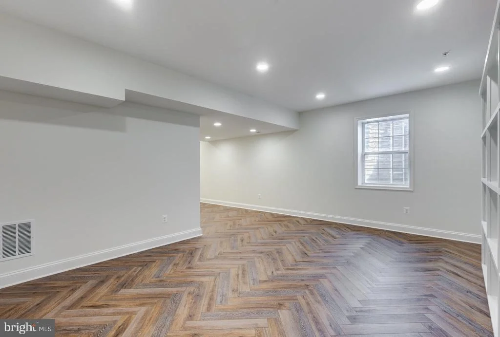 Photo of 14307 OAK MEADOW ROAD