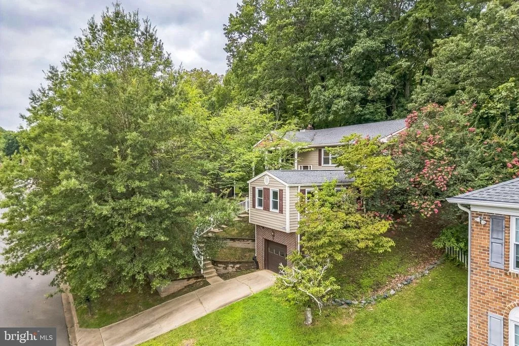 Photo of 16080 DEER PARK DRIVE