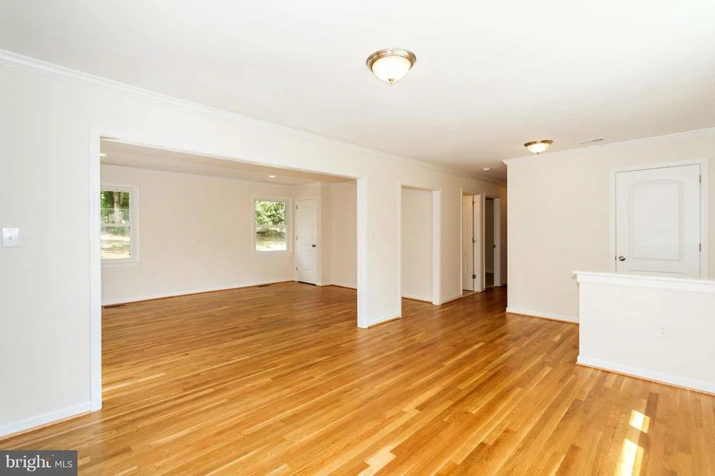 Photo of 3905 QUEEN MARY DRIVE