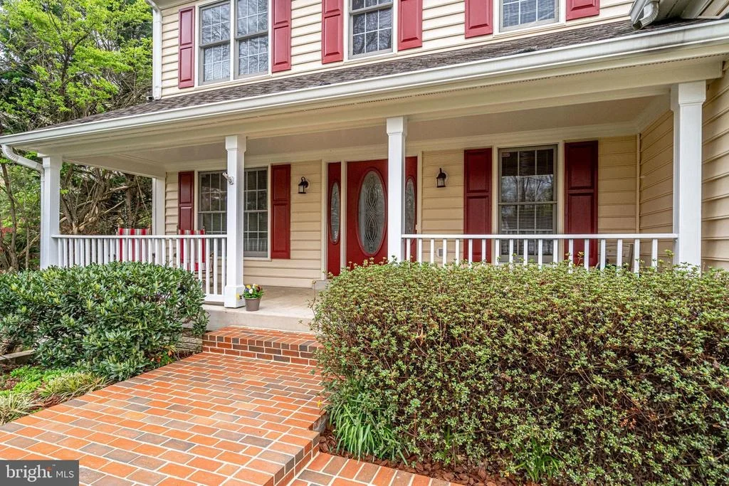 Photo of 9827 FIVE OAKS ROAD