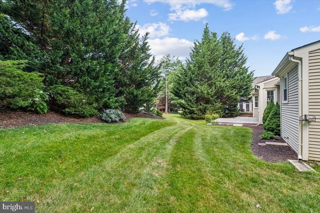 Photo of 2375 BEAR DEN ROAD
