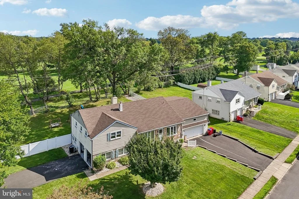 Photo of 865 WORTHINGTON DRIVE