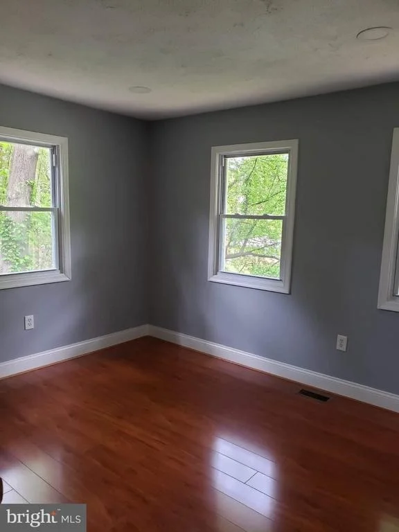 Photo of 6801 TEMPLE HILL ROAD