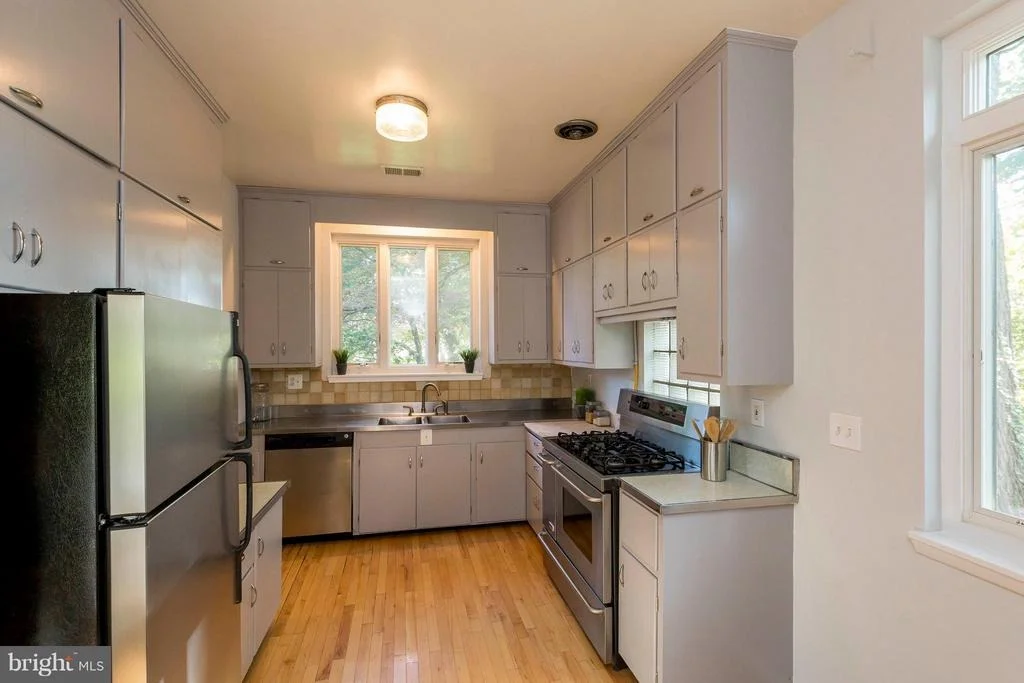 Photo of 1736 OVERLOOK DRIVE