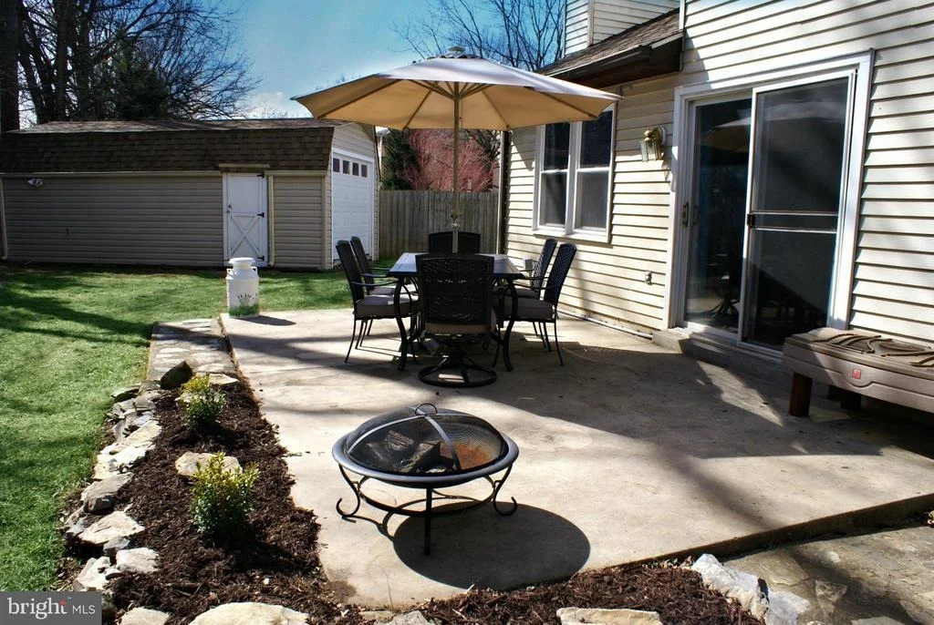 Photo of 180 STONEYBROOK COURT