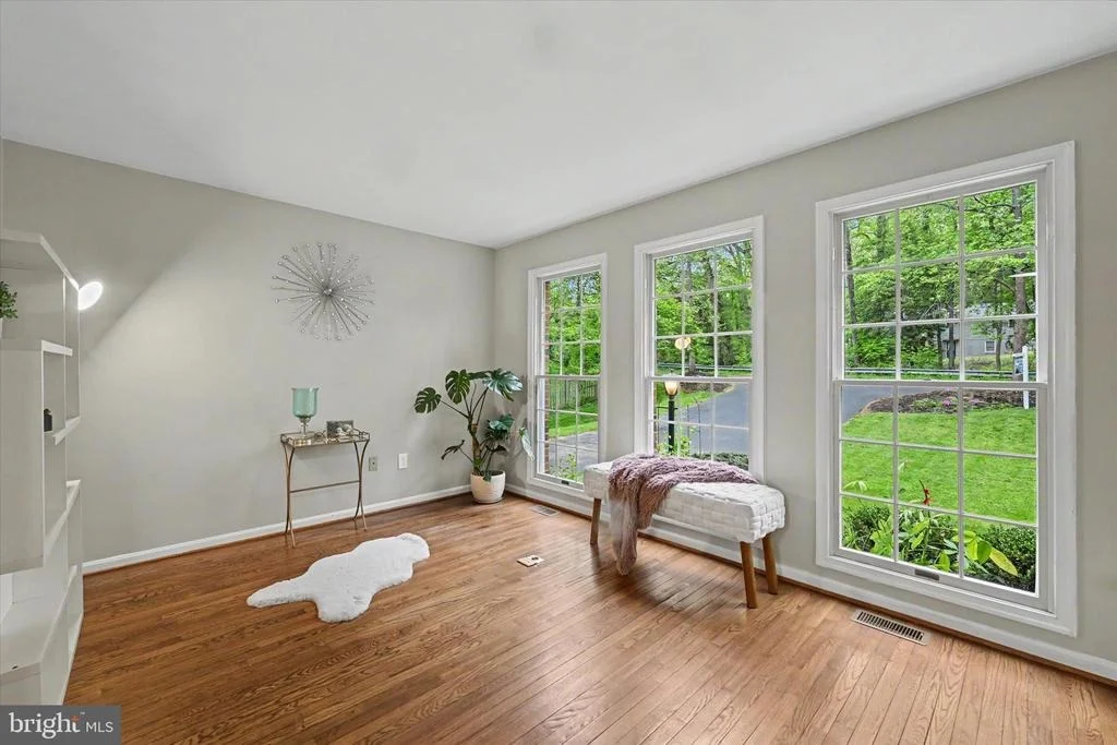 Photo of 8033 CREST ROAD