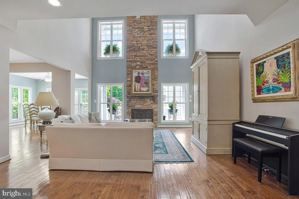 Photo of 905 CORNELL AVENUE
