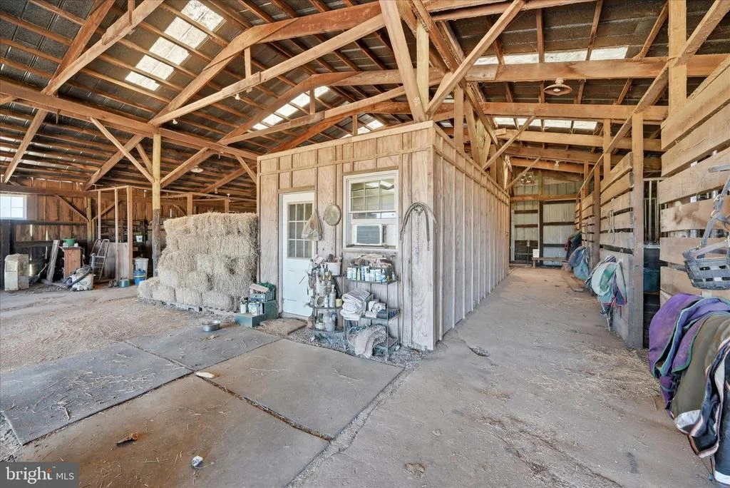 Photo of 2517 FIVE POINTS ROAD