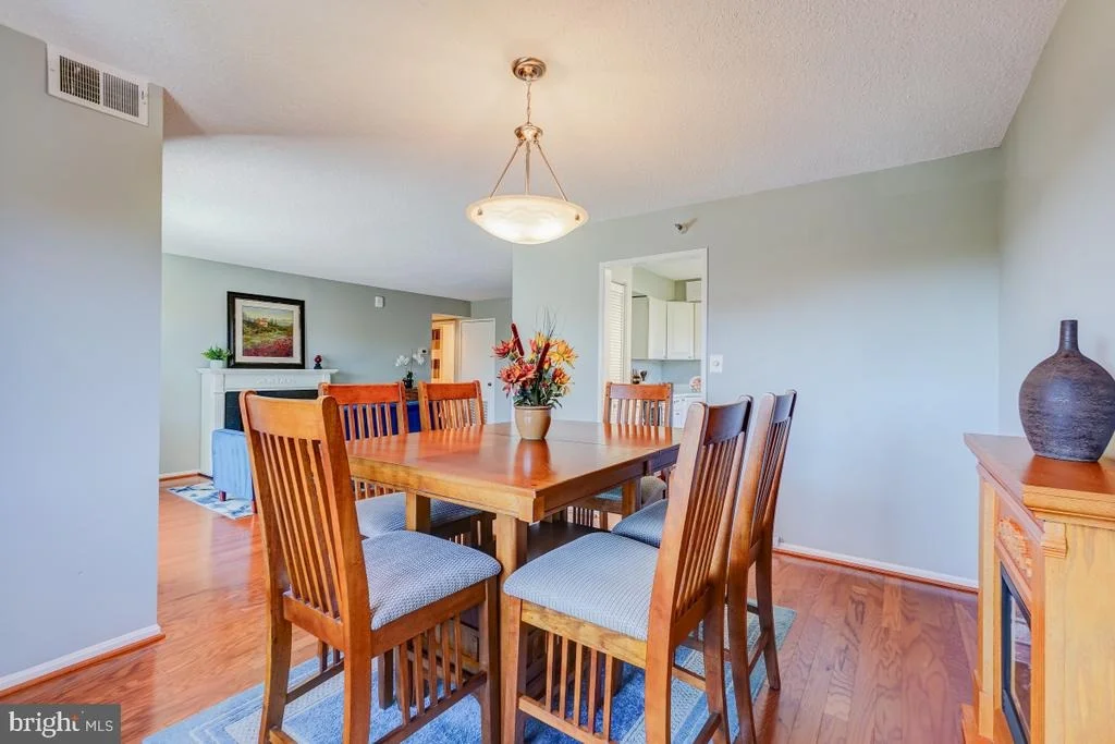 Photo of Unit 1625 at 15101 INTERLACHEN DRIVE