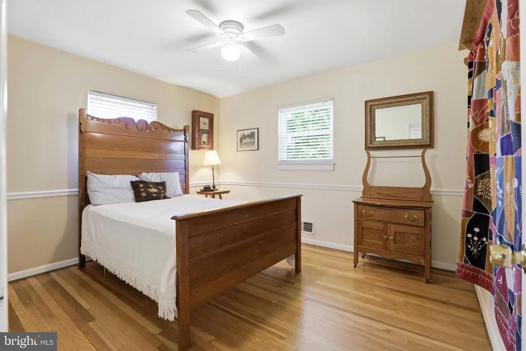 Photo of 735 WARREN DRIVE