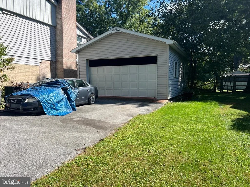 Photo of 2505 JONATHAN ROAD