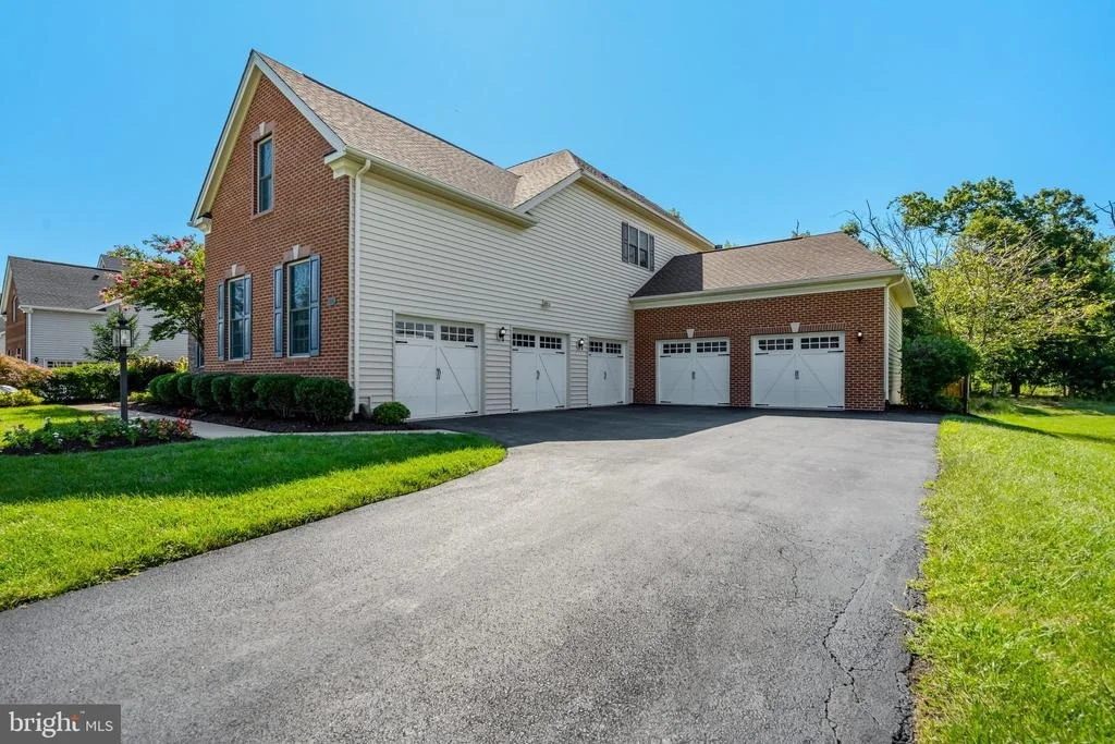 Photo of 41356 LAVENDER BREEZE CIRCLE