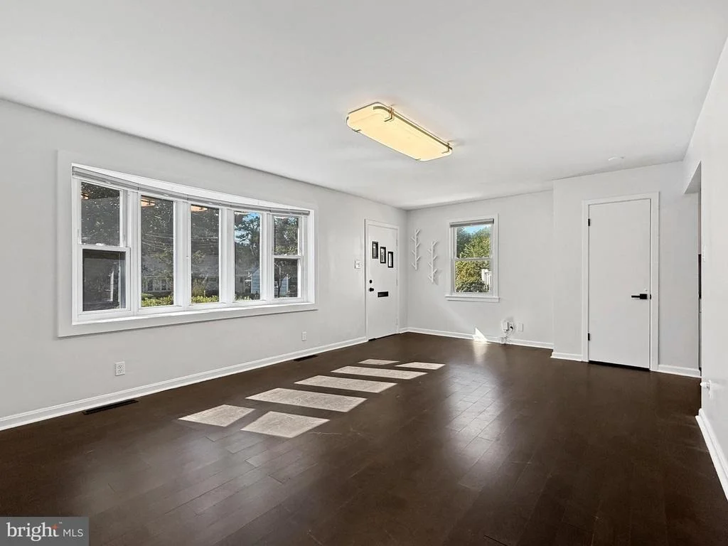 Photo of 1204 PARRISH DRIVE