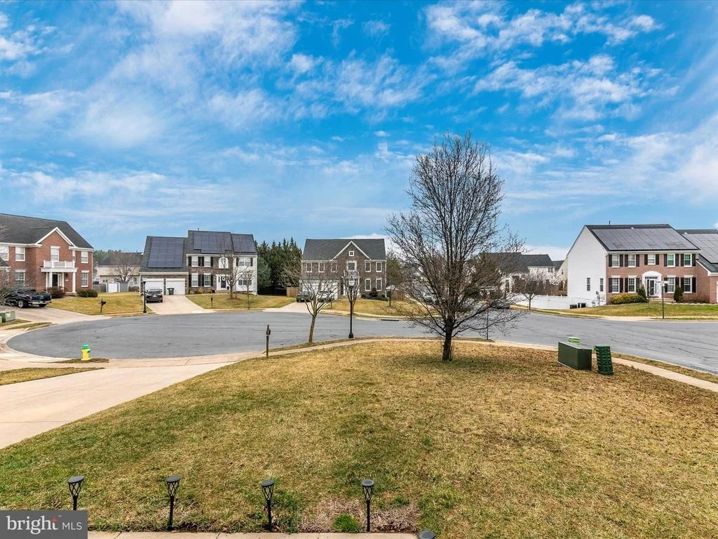 Photo of 605 CROSSOVER COURT