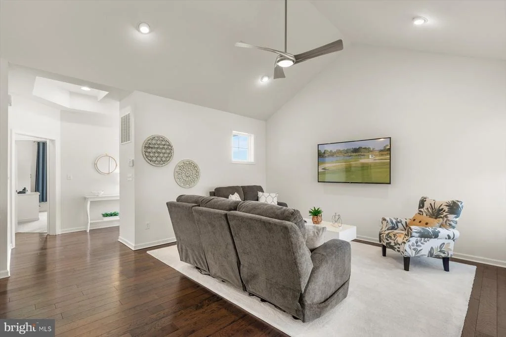 Photo of 24032 BENJAMIN HARRISON CIRCLE