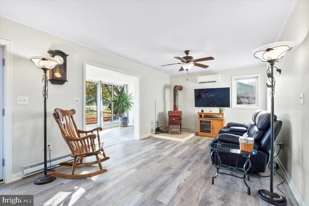 Photo of 6936 LINGANORE ROAD