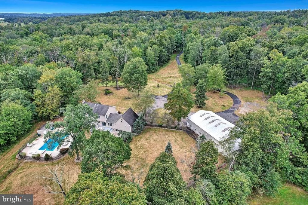 Photo of 526 COUNTY ROAD 579