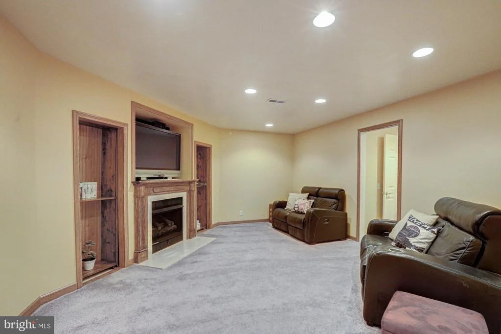 Photo of 78 WILLOW GROVE MILL DRIVE