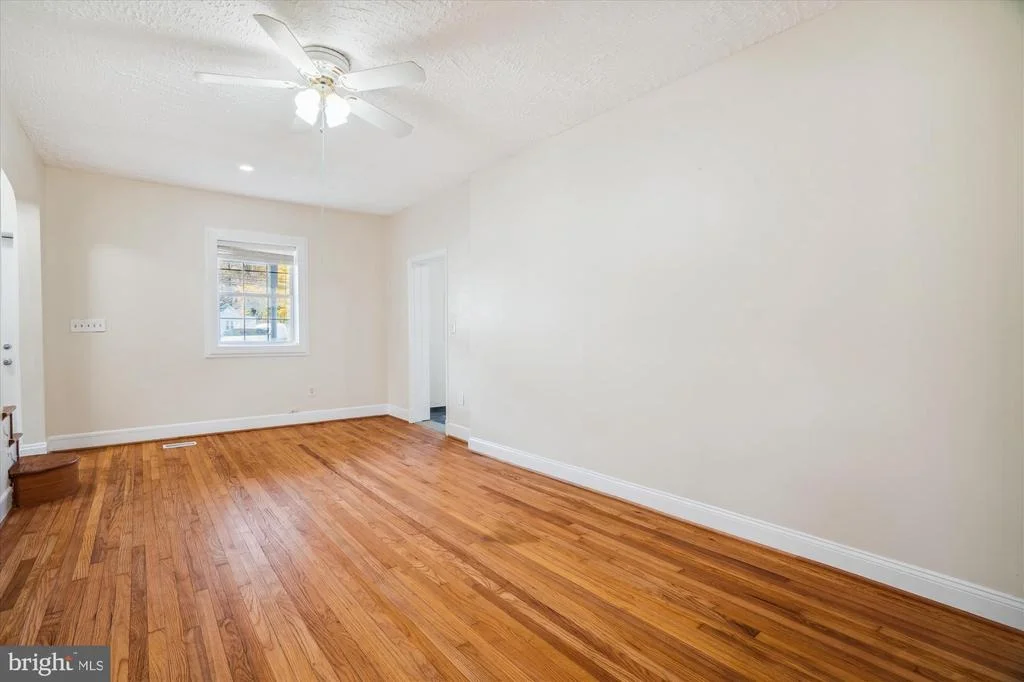 Photo of 9121 LANHAM SEVERN ROAD