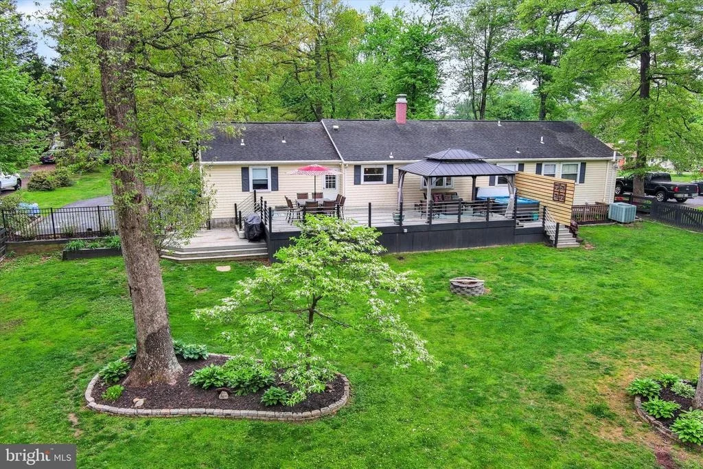 Photo of 4296 WOLF HILL DRIVE