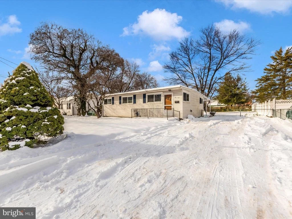 Photo of 492 BRUCE AVENUE