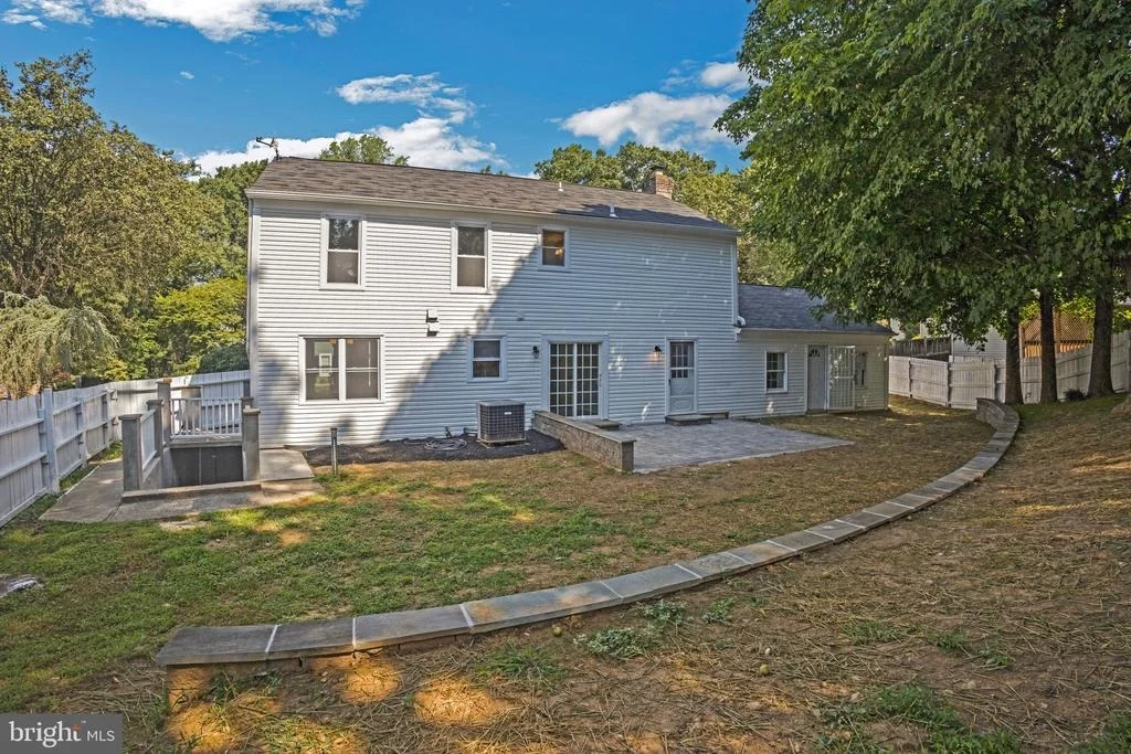 Photo of 18121 BILNEY DRIVE