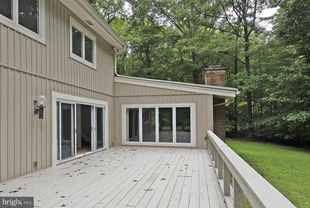 Photo of 7101 WOLF DEN ROAD
