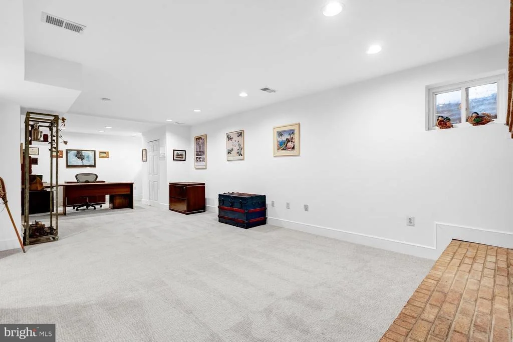 Photo of 9344 MOUNT VERNON CIRCLE