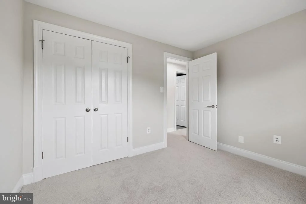 Photo of 5842 RIVERSIDE DRIVE