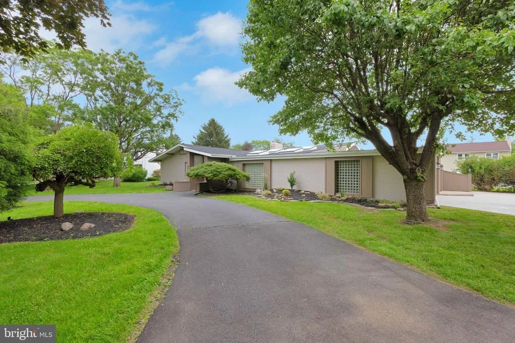 Photo of 6 WHITEWOOD DRIVE