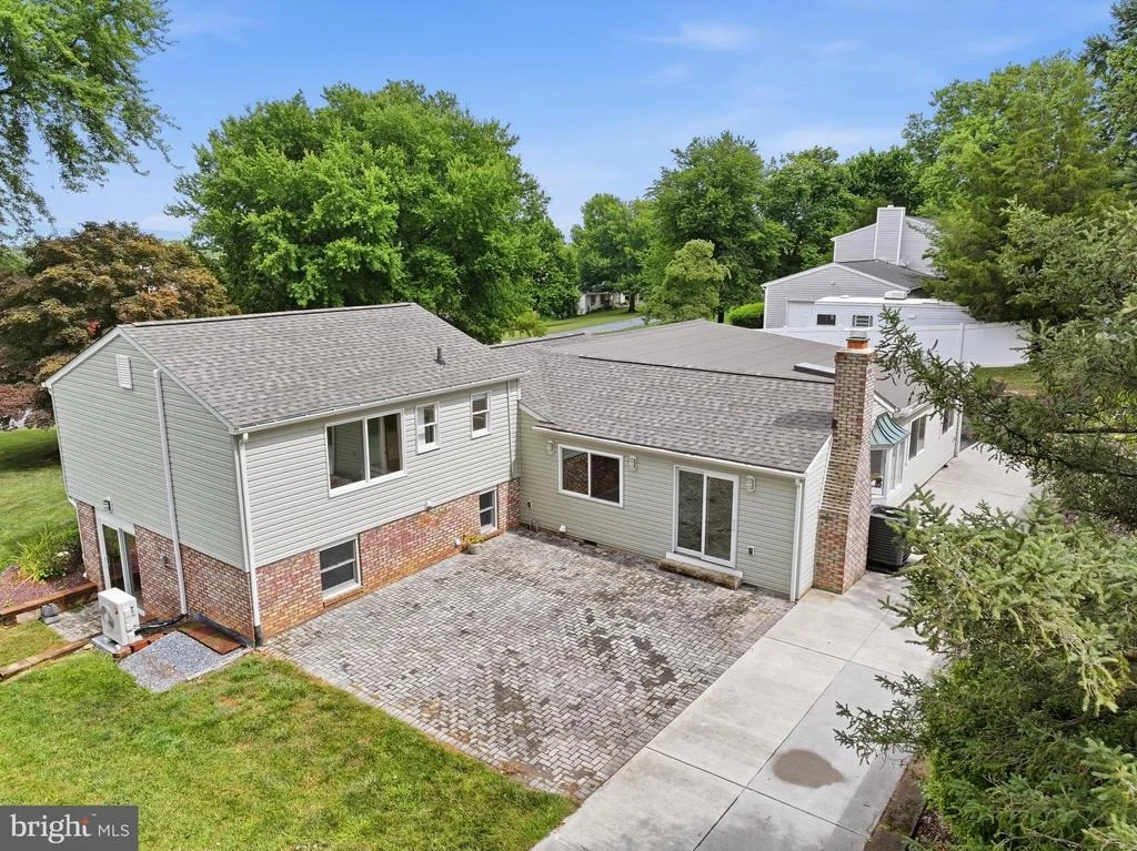 Photo of 6113 ELAINE DRIVE