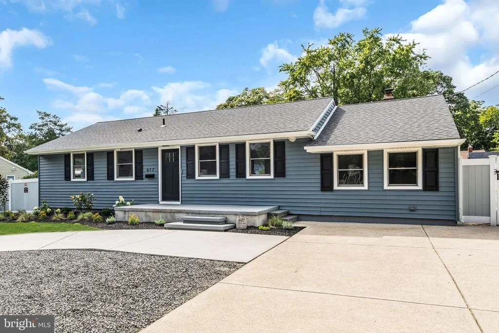 Photo of 617 PITNEY ROAD