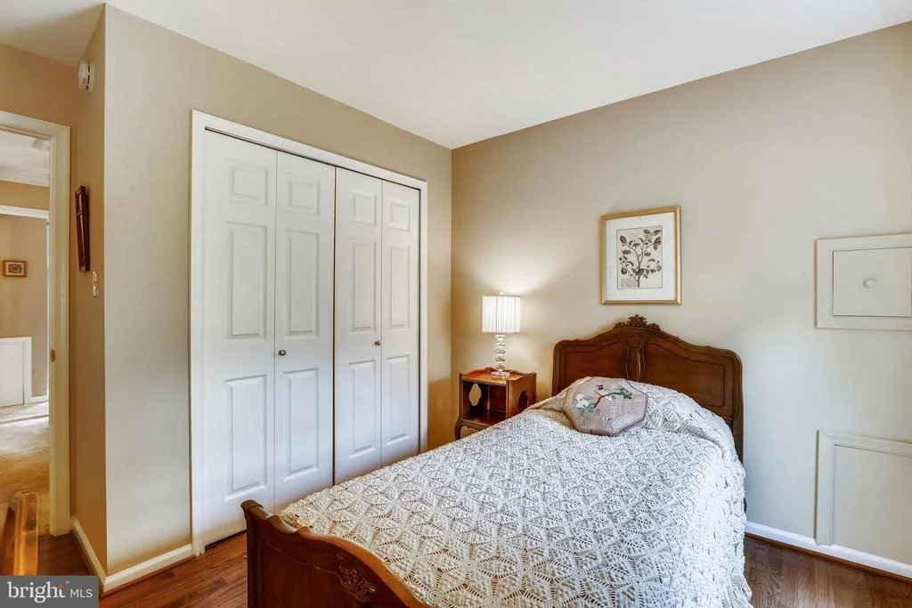 Photo of 9905 MAINSAIL DRIVE