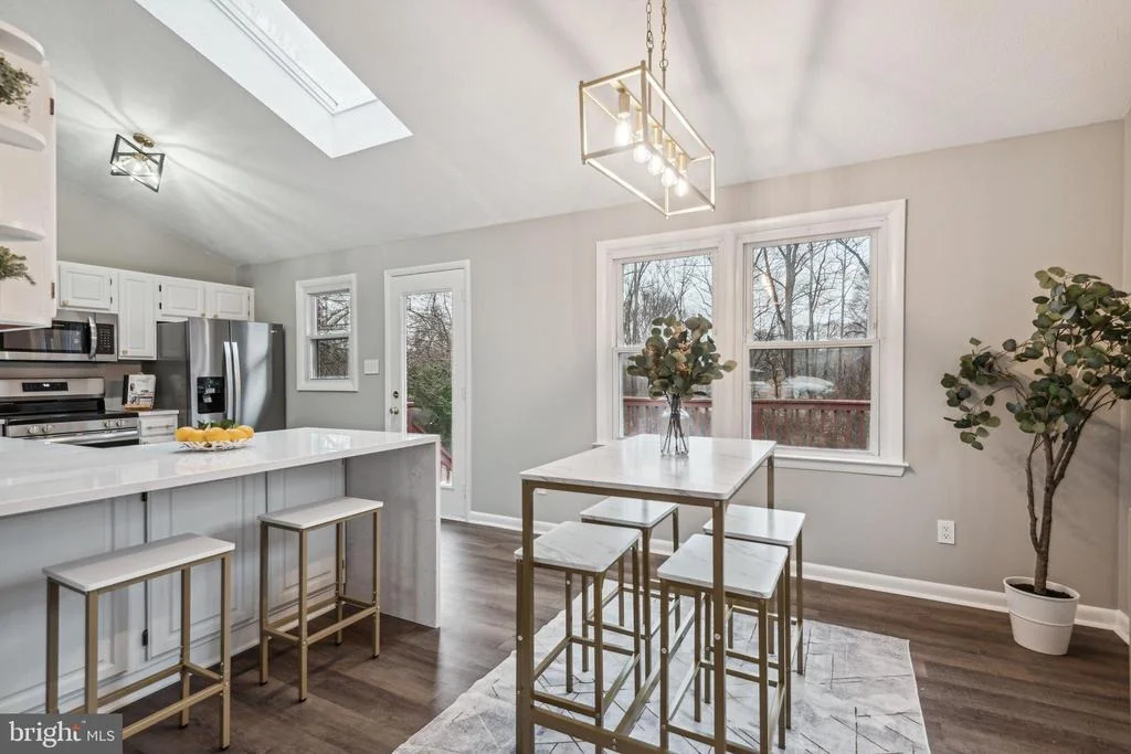 Photo of 2558 HILLSIDE DRIVE