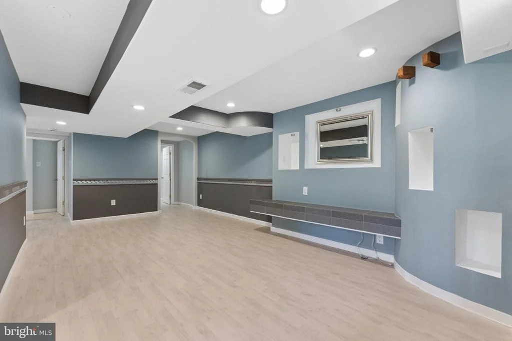 Photo of 8816 SAUNDERS LANE