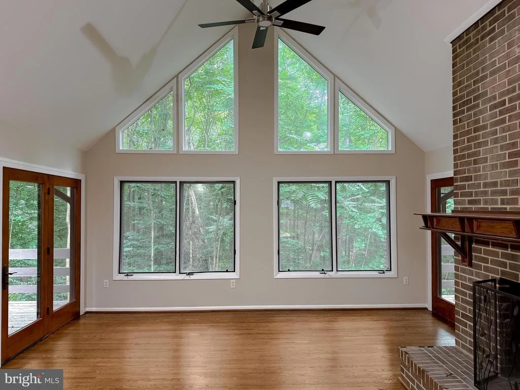 Photo of 8425 MAUSEN LANE