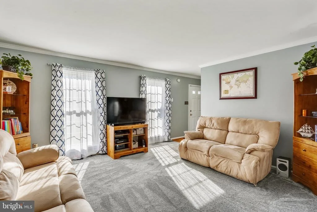 Photo of 915 POINTER RIDGE DRIVE
