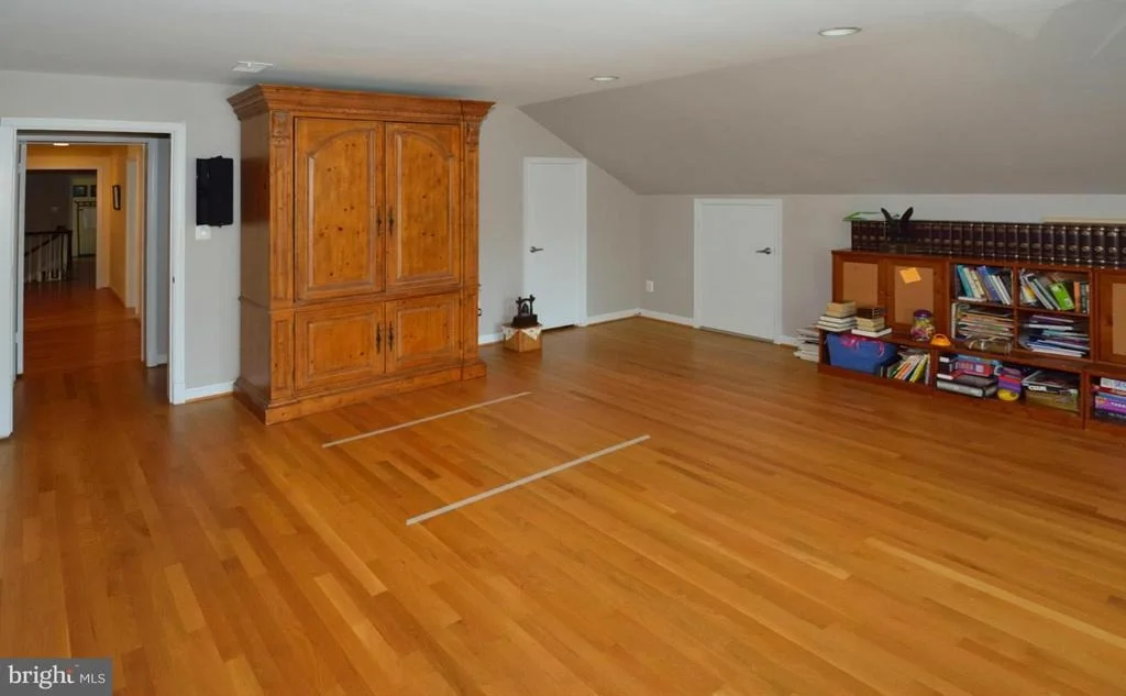 Photo of 6281 DUNAWAY COURT