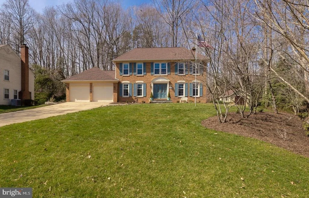 Photo of 7736 HUNTSMAN BOULEVARD
