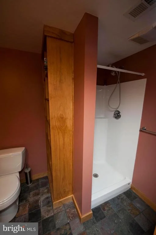 Photo of 828 WILDA DRIVE