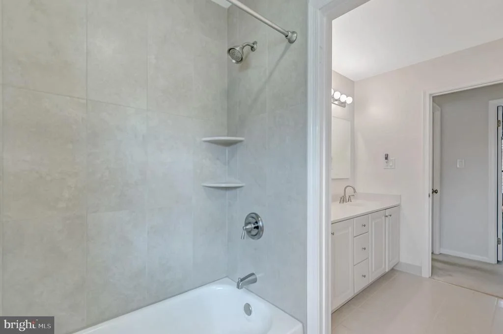 Photo of 13827 BEACON HOLLOW LANE