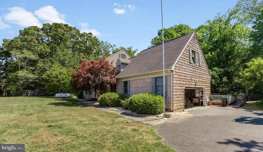 Photo of 28011 LINE ROAD