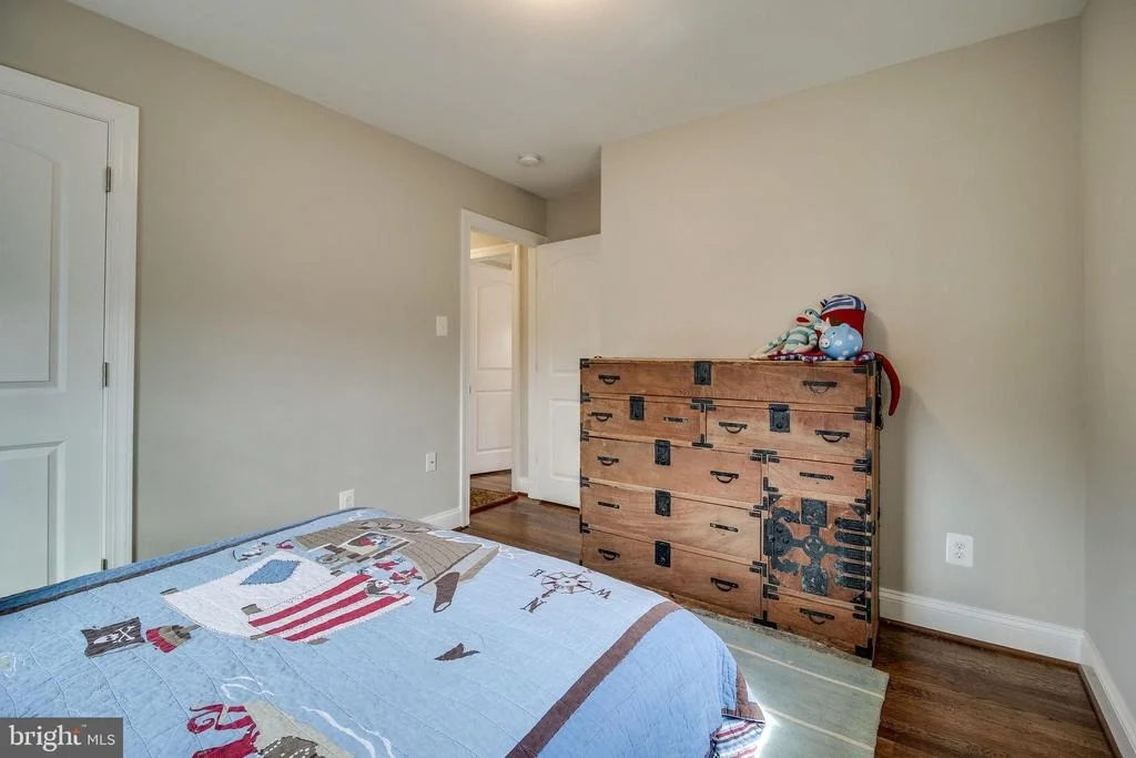 Photo of 919 JUNIPER PLACE