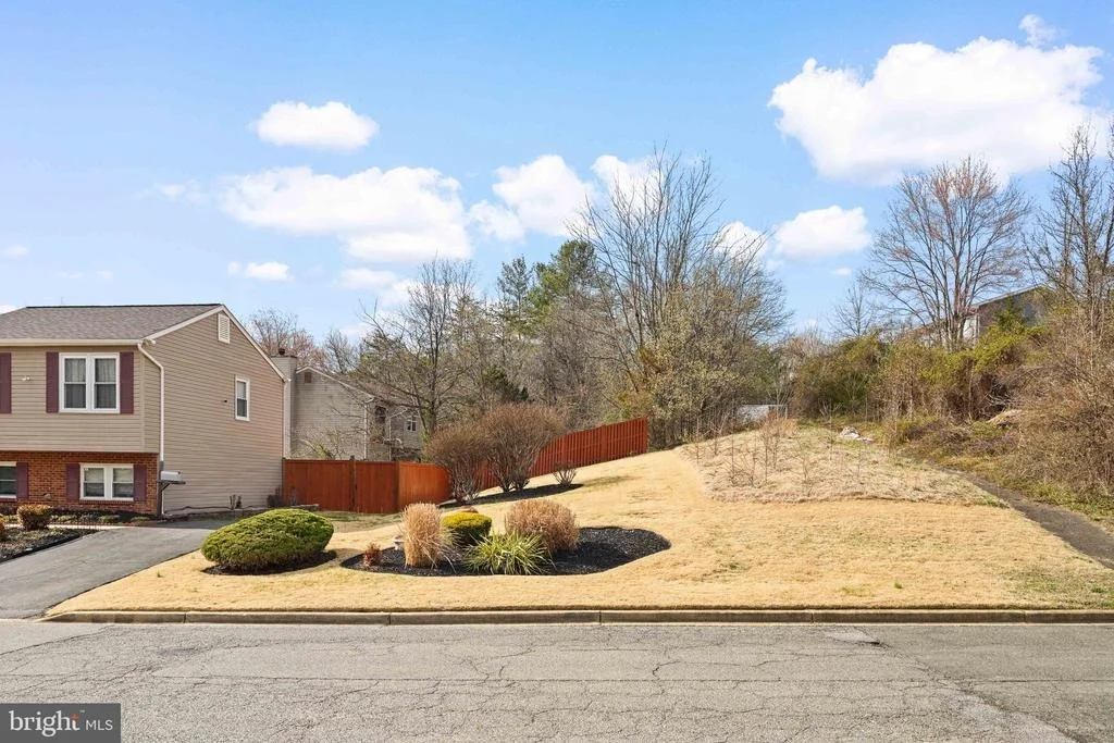 Photo of 5210 VIENNA DRIVE