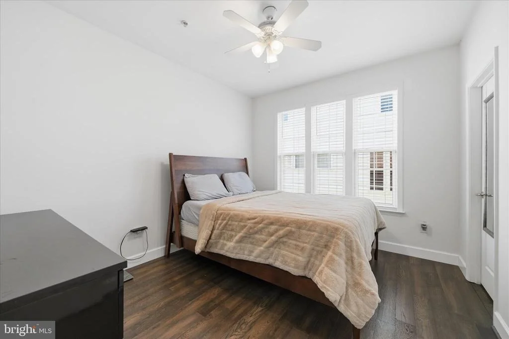Photo of 23121 FREDERICK ROAD
